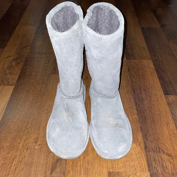 BearPaw Boots - Picture 1 of 4